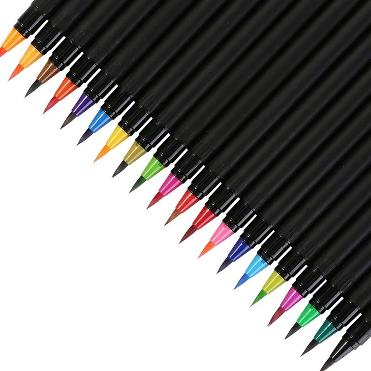 Stylo marqueur d'art à brosse douce